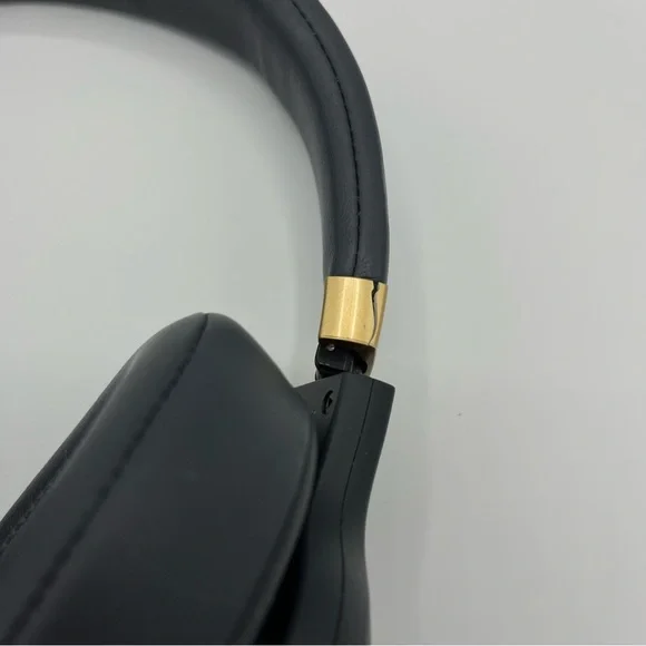 JBL - E55BT QUINCY EDITION HEADSET